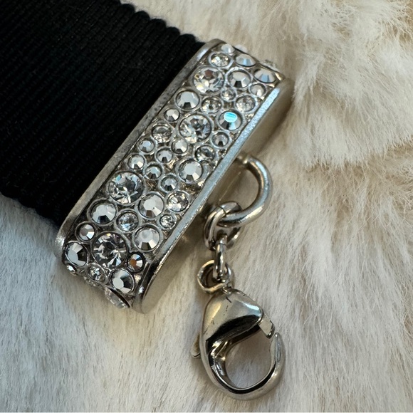 Chanel Crystal Bow Bracelet - Picture 5 of 7